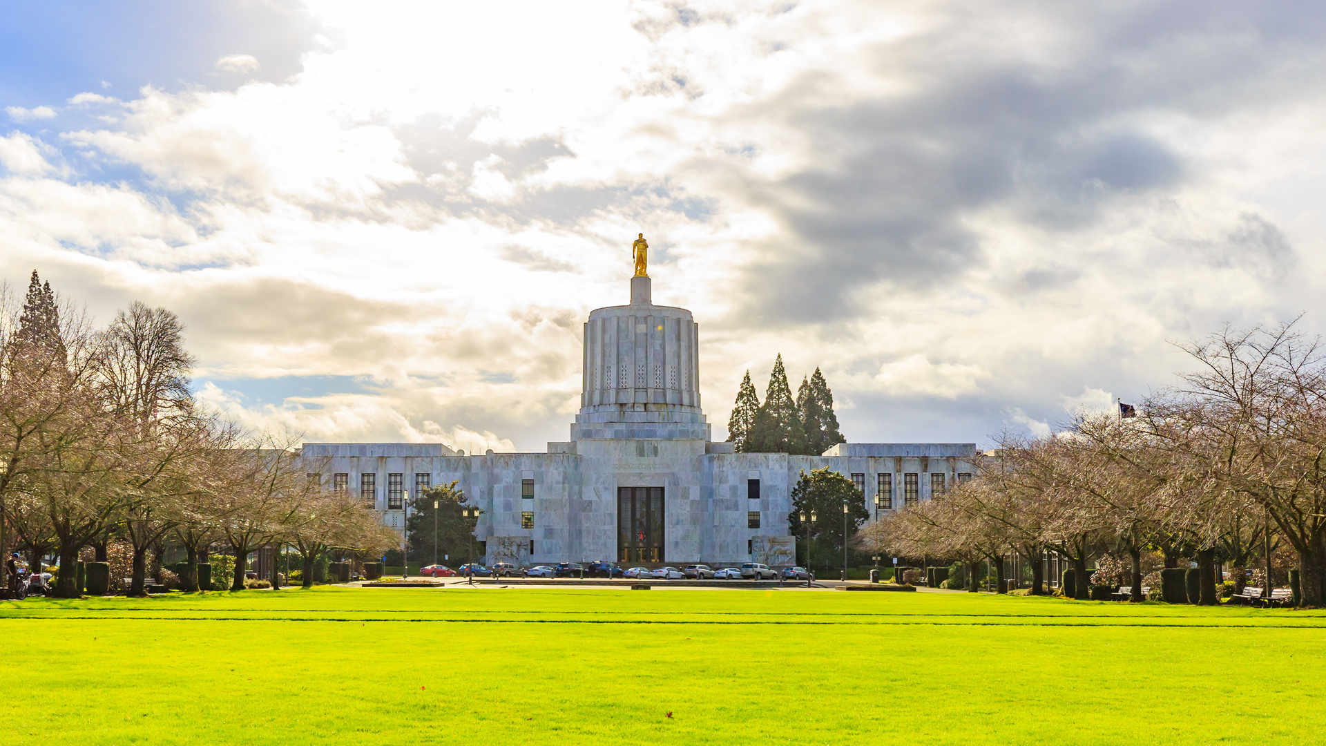 Oregon State Capitol building in Salem, Oregon